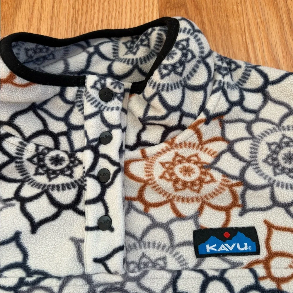 Kavu Fleece Pullover GUC Size Medium - Picture 4 of 9